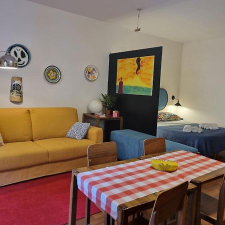 La Casa Di Domi Apartment Napoli Bagian luar foto