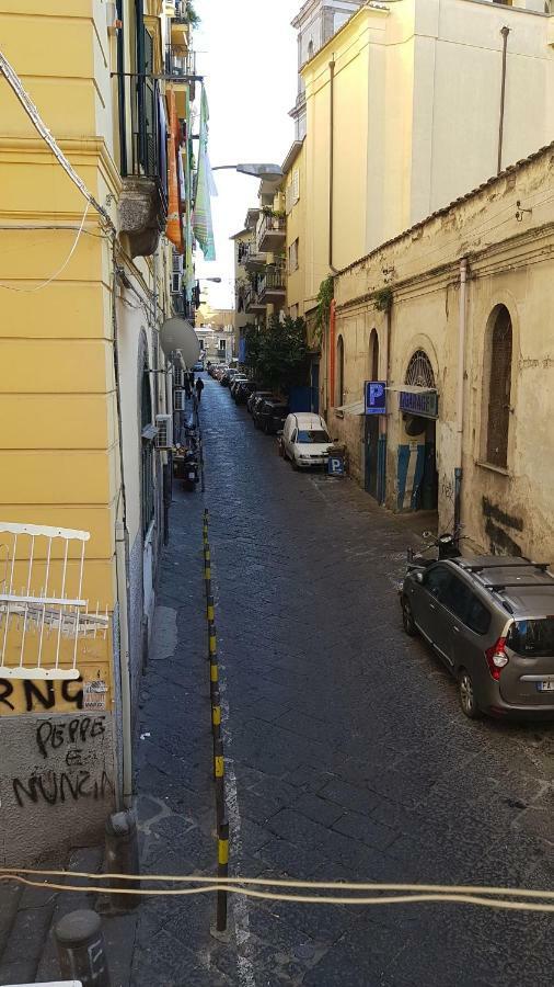 La Casa Di Domi Apartment Napoli Bagian luar foto